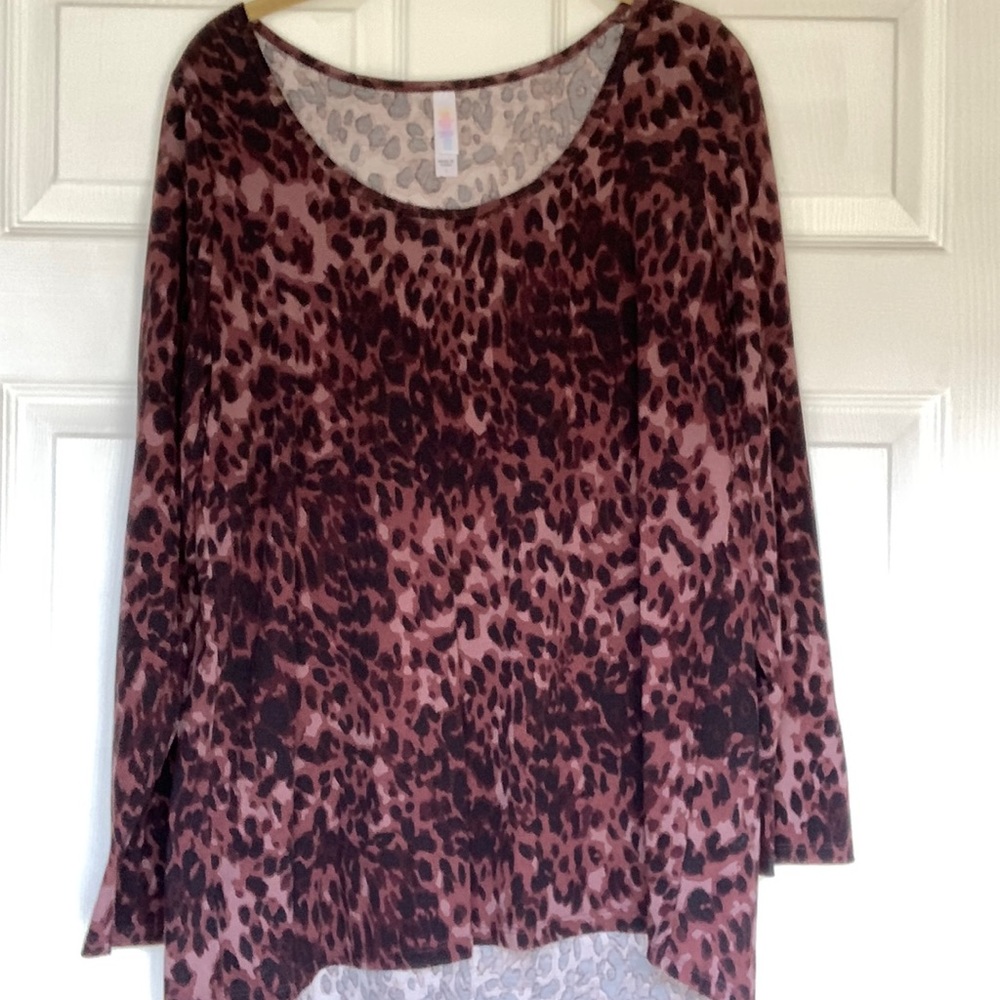 LulaRoe long sleeve leopard print top size large